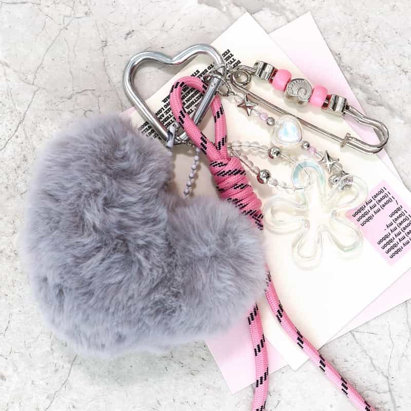 It Girl Charms